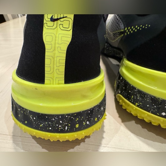 Alpha Huarache Elite 3 Baseball Turf Cleats - Light Smoke Grey Volt -Size M 8.5 - Picture 12 of 13